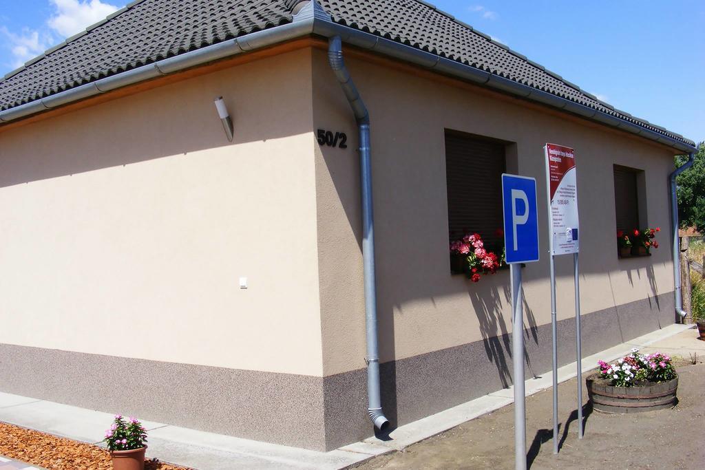 Szerencsecsillag Vendeghaz Ξενοδοχείο Kiskoros Εξωτερικό φωτογραφία